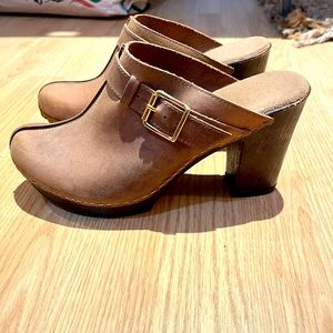 Women’s new Italian leather clog heel slides